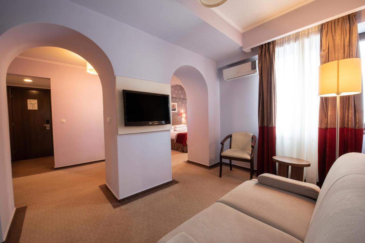 Ambasador Hotel 4*