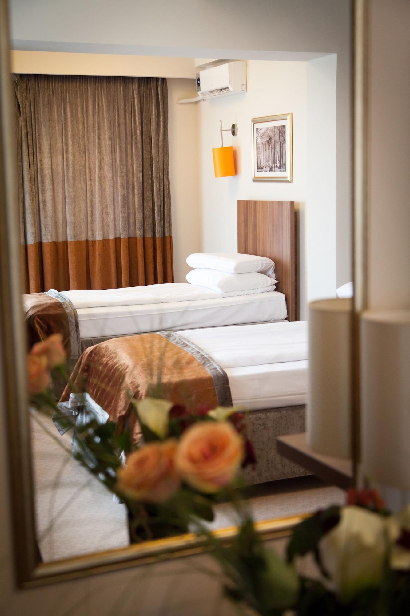 Ambasador Hotel