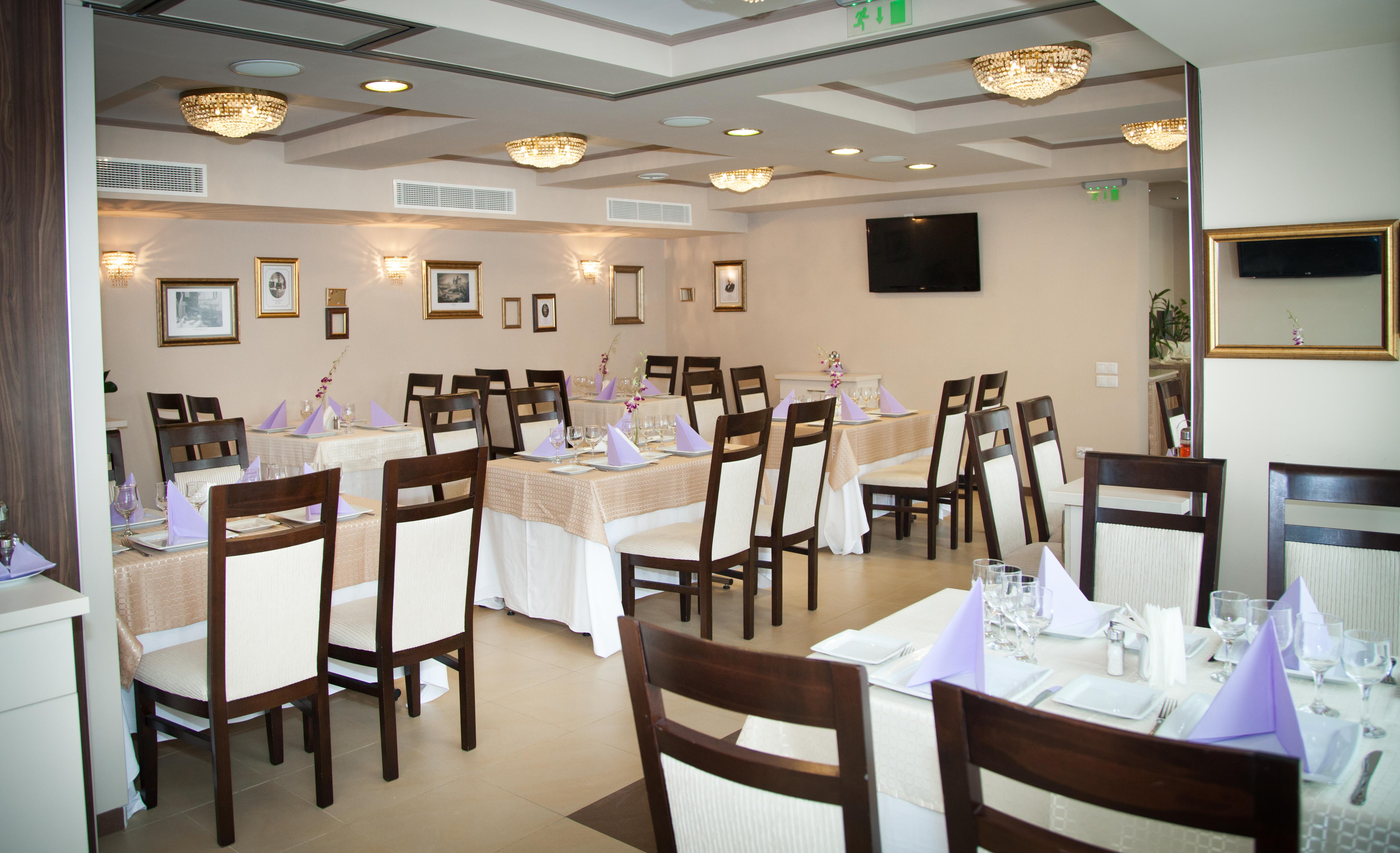 Ambasador Hotel 4*