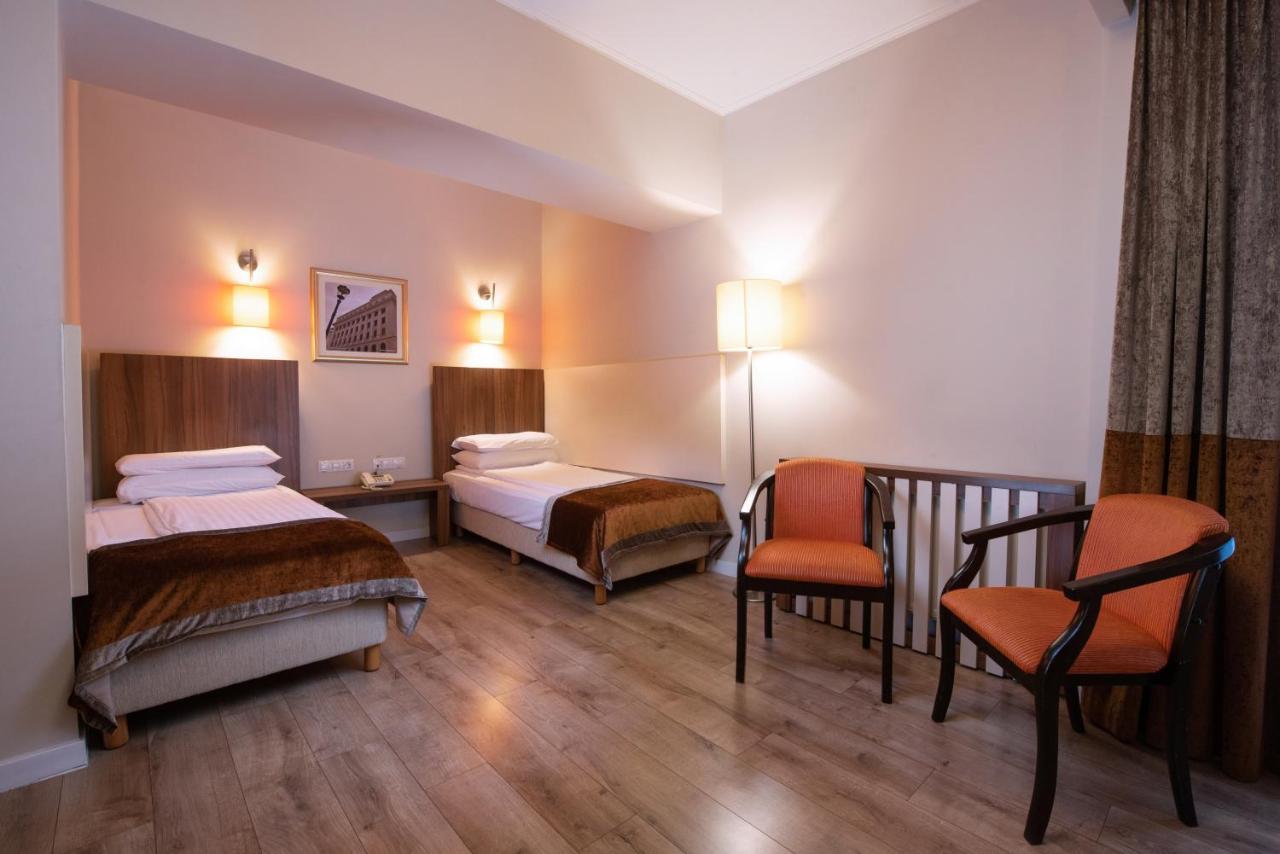 Hotel Ambasador
